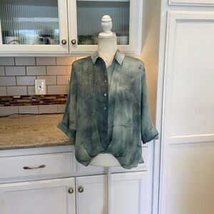 The Line of Style Green Tie Dye Knot Front Top Size Large